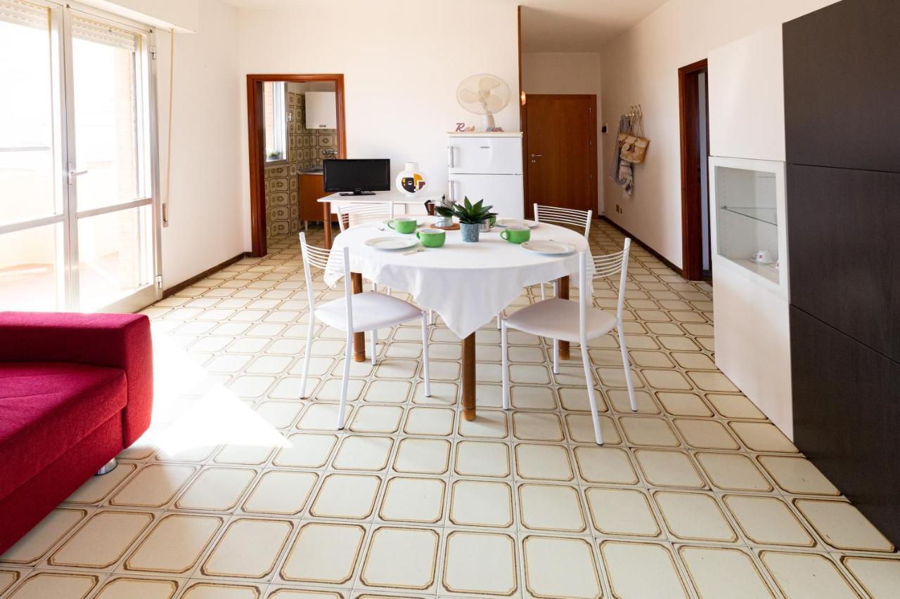 Residence Rainbow Белариа-Игеа Марина Екстериор снимка